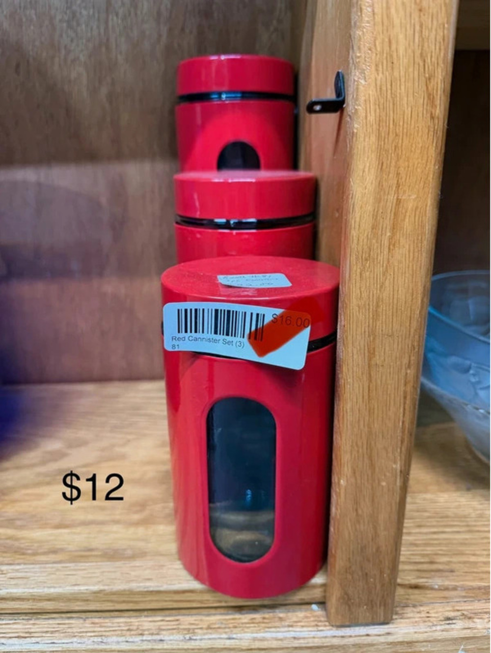 Set of red canisters